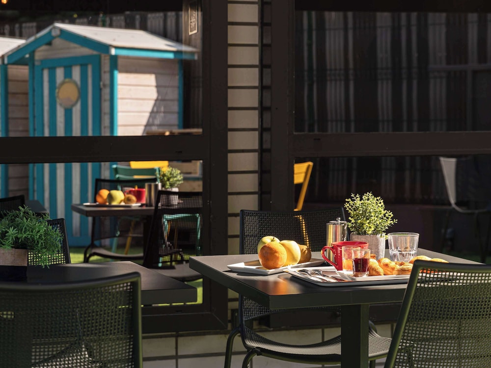 ibis Styles Lyon Gerland 27/45