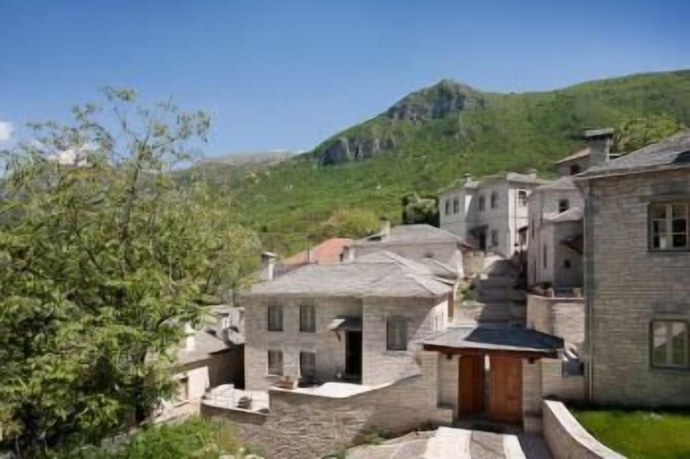 Artsistas Houses 40/50