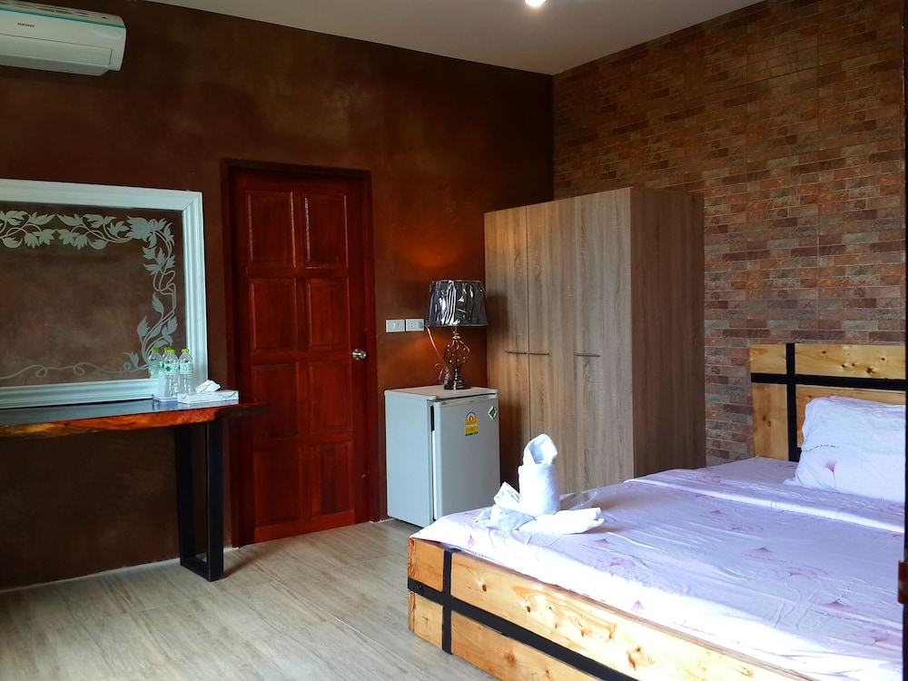 Kirirath Resort 12/66