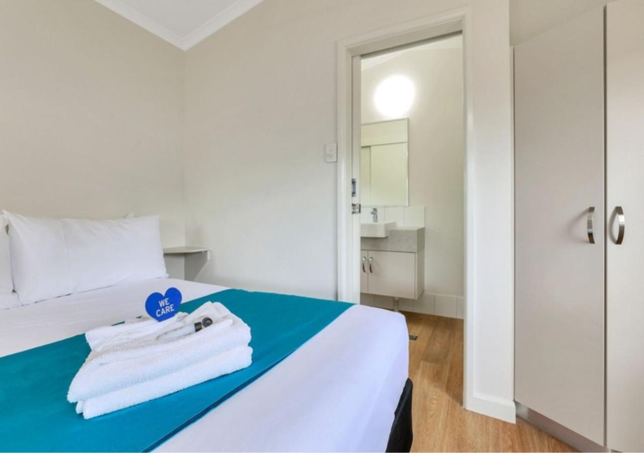 Deluxe, Double Bed