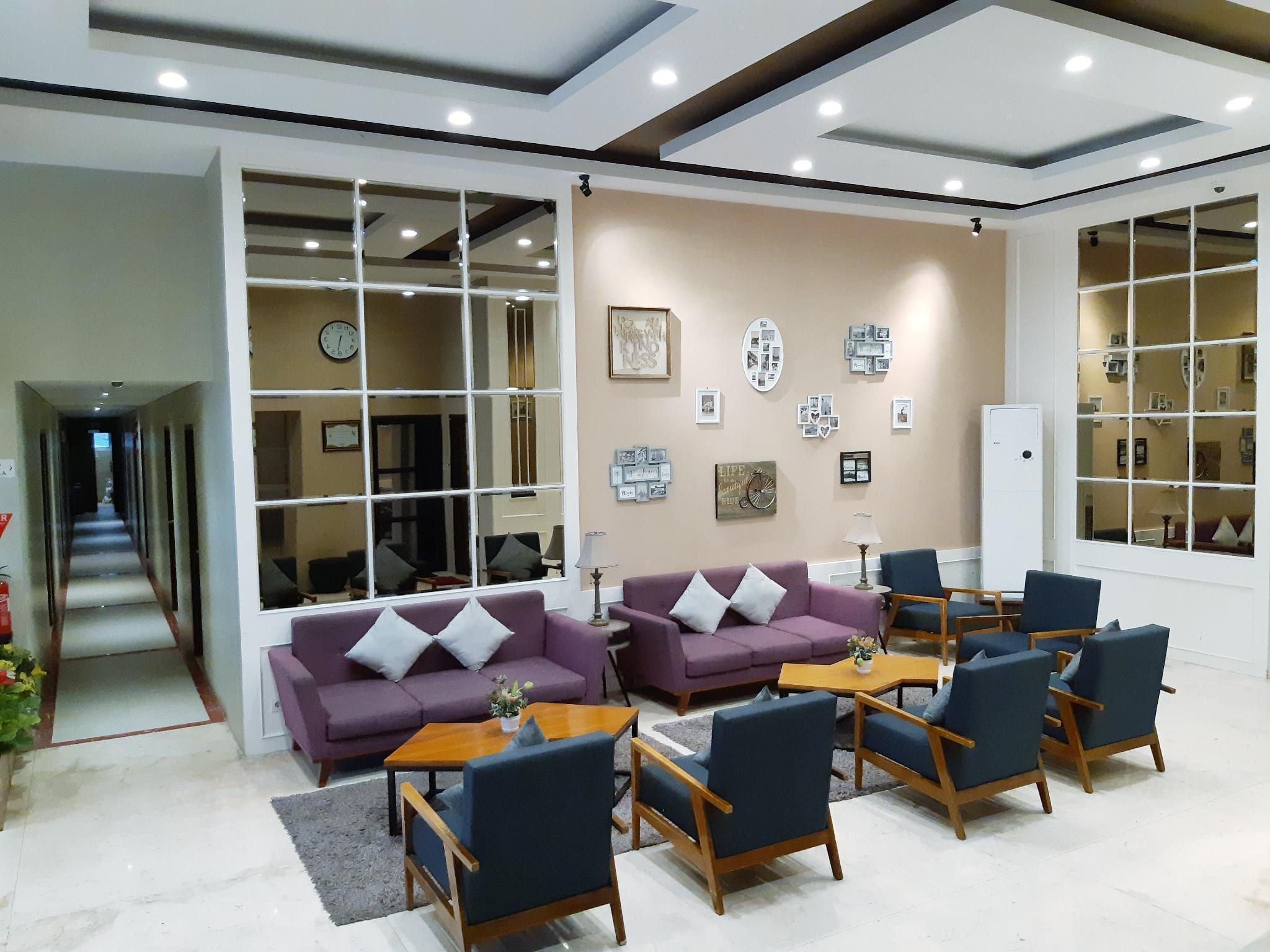Triizz Hotel Semarang by Royal Singosari (Formerly Faustine Semarang) 8/18