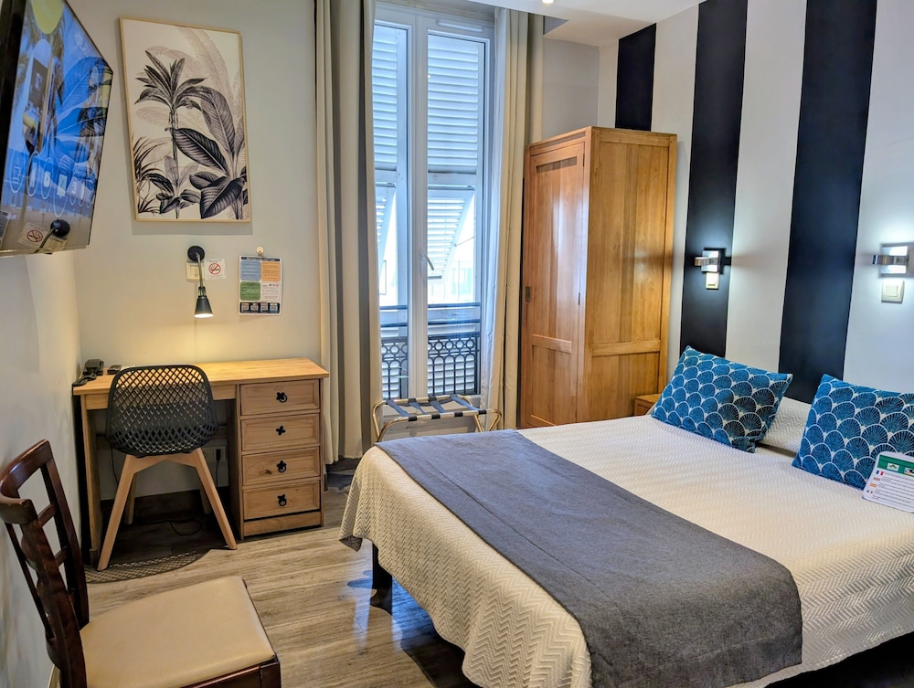 Hotel H33 17/50