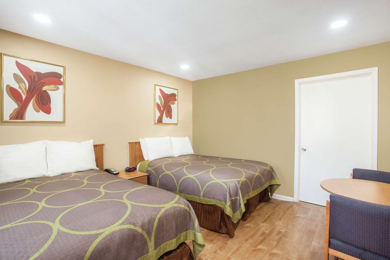 Super 8 By Wyndham Redlands/San Bernardino 9/25
