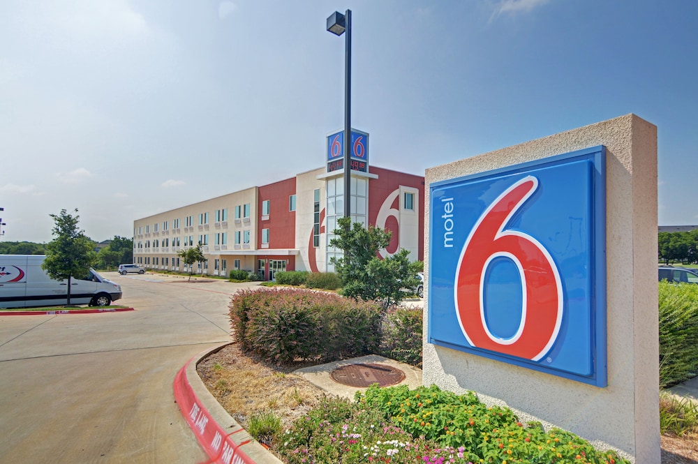 Motel6 Roanoke, TX - Northlake - Speedway 41/48