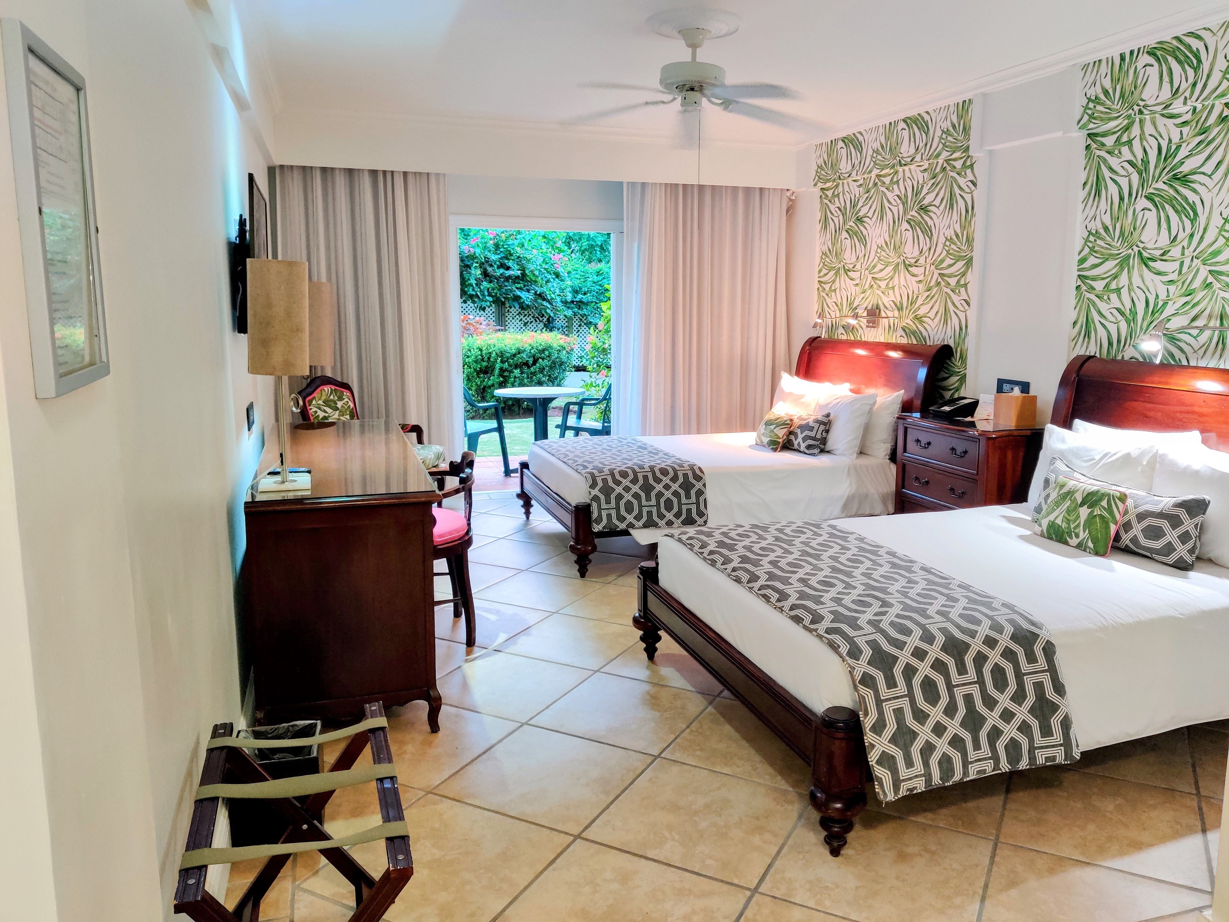 Room, Double Bed, Garden View, Coco Palm 6/10