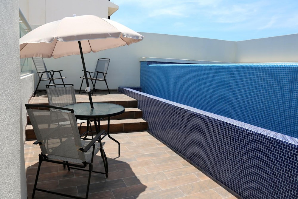 EMS Hoteles Real De Boca 20/25