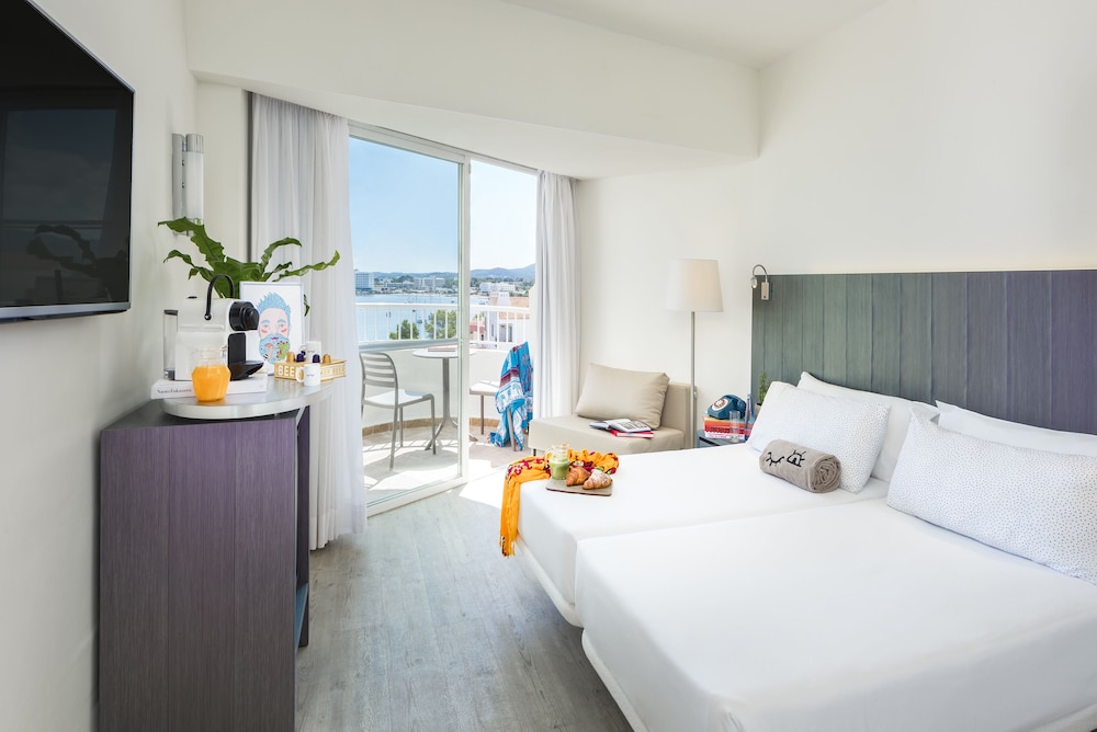 Innside Ibiza 24/64