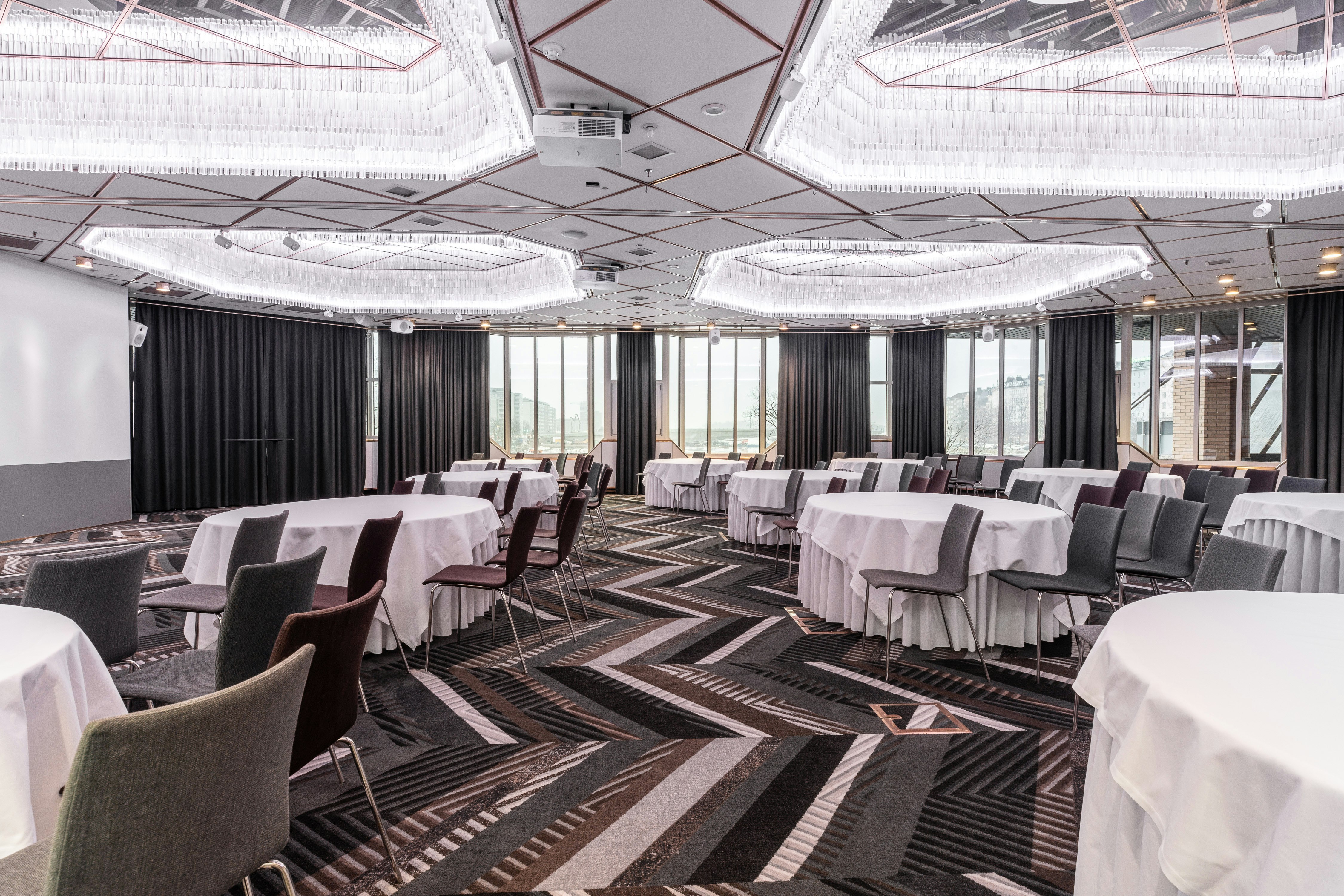 Hilton Helsinki Strand 33/36