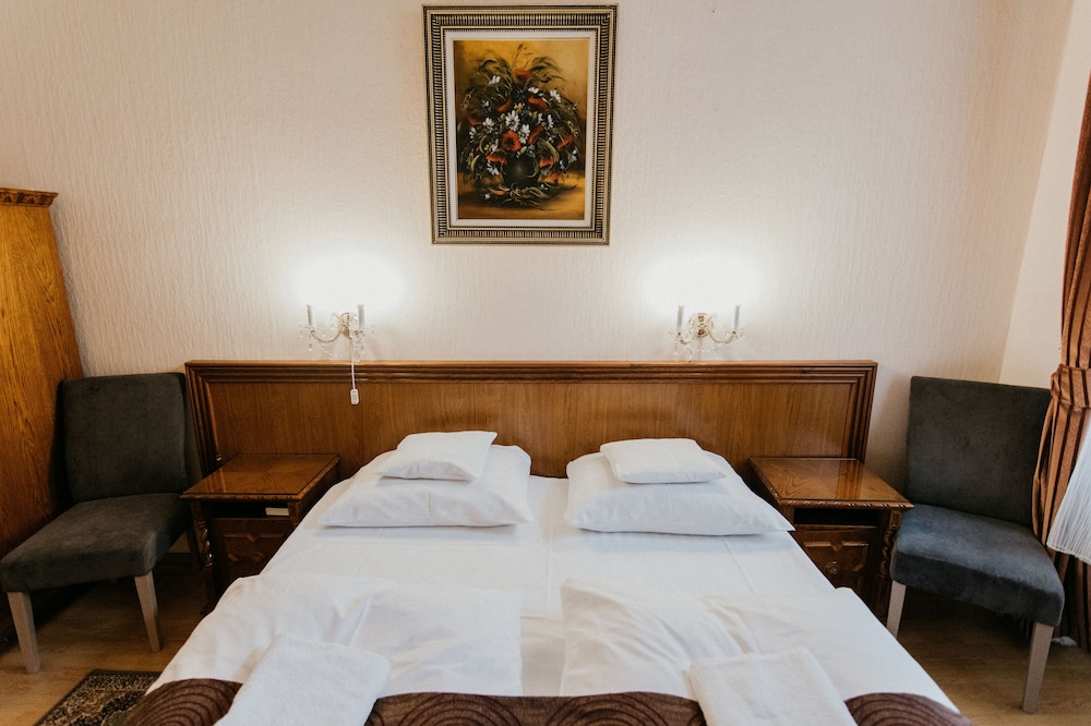 Tisza Hotel 19/50