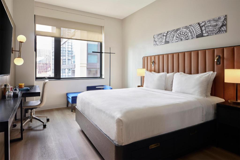 CITY, KING BED
