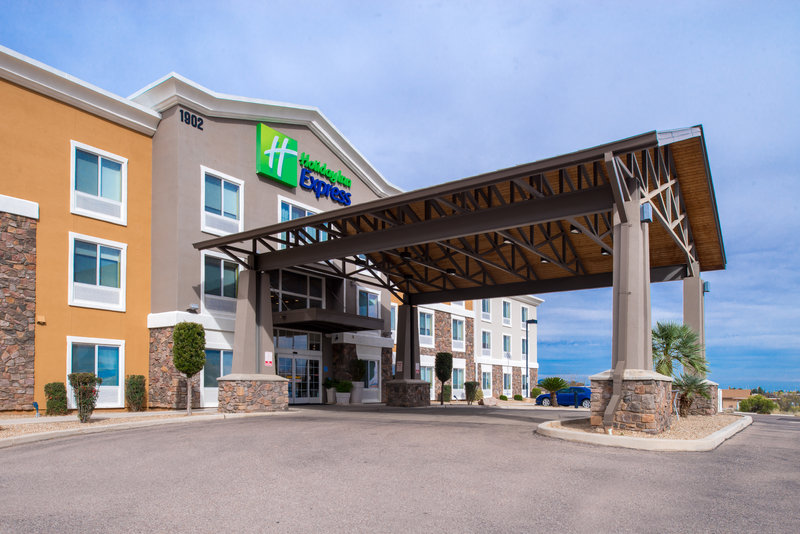 Holiday Inn Express Sierra Vista 72/76
