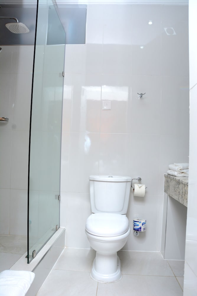 BON HOTEL STRATTON ASOKORO 7/45