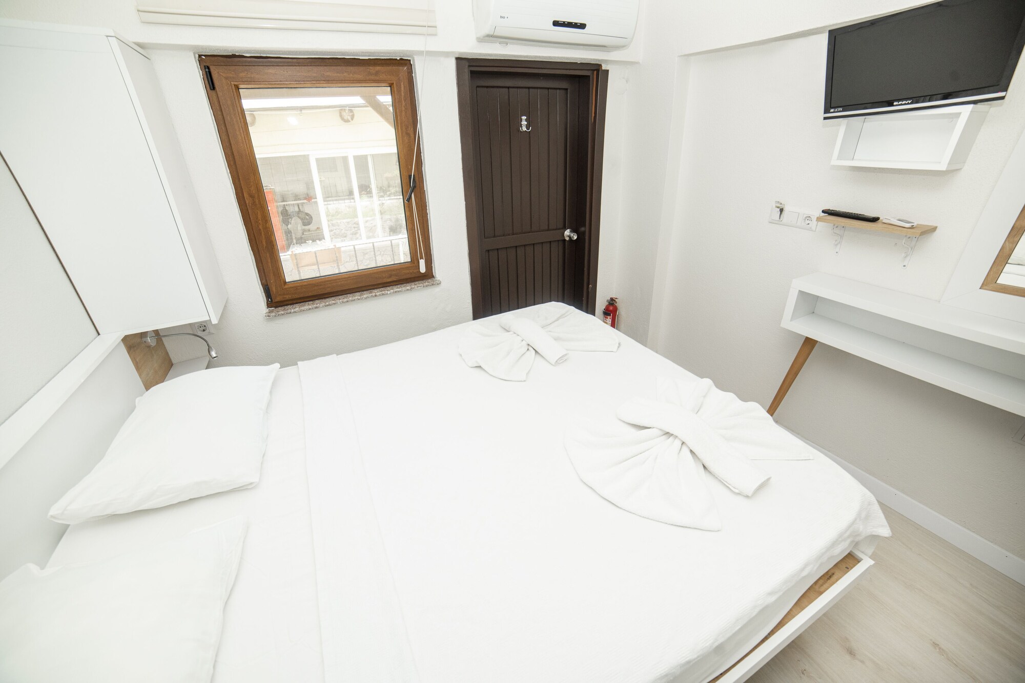 ECONOMY, DOUBLE BED