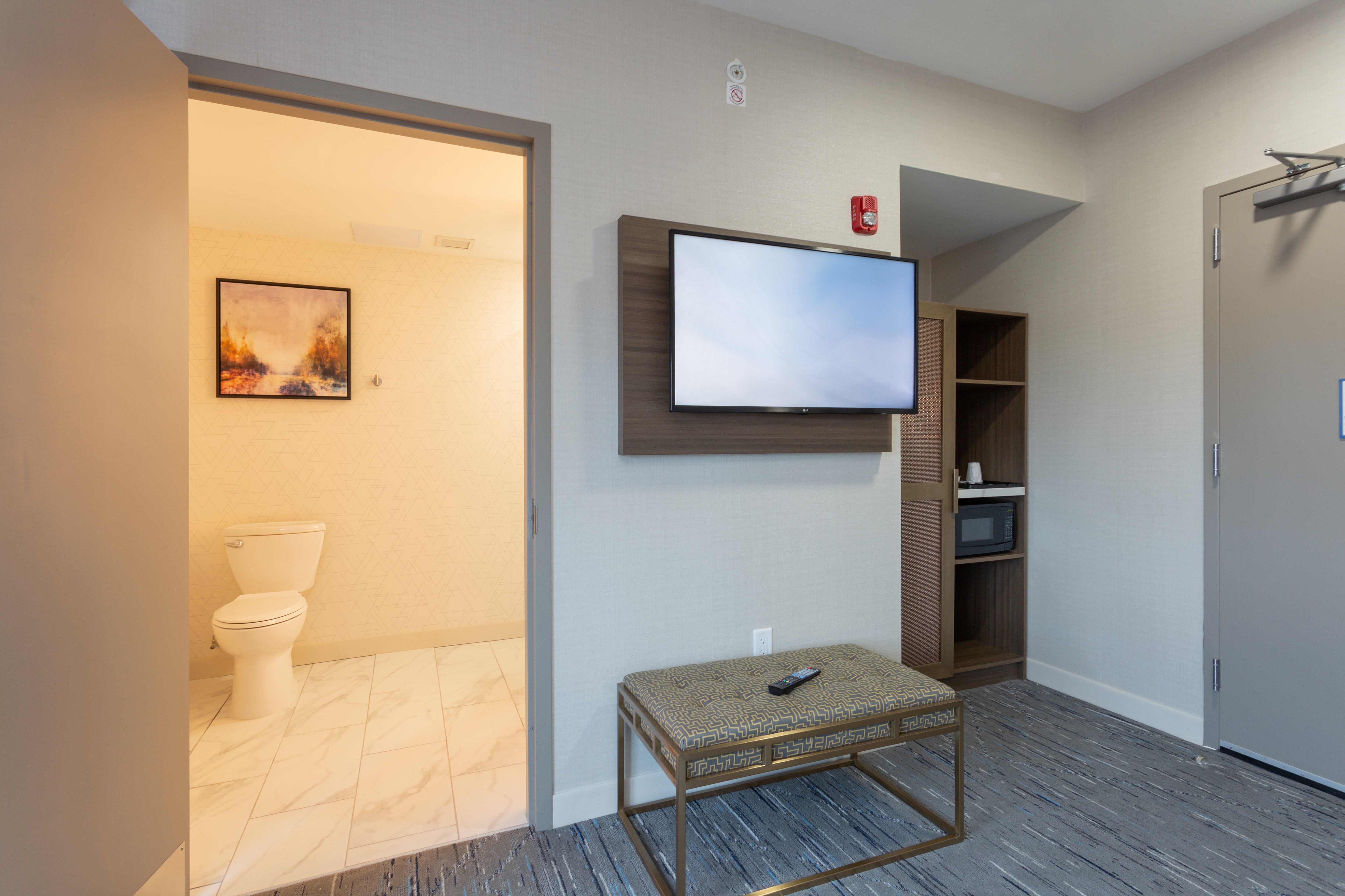 Holiday Inn Express New Rochelle 59/66