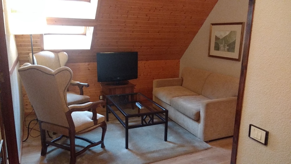 Parador De Arties 25/50