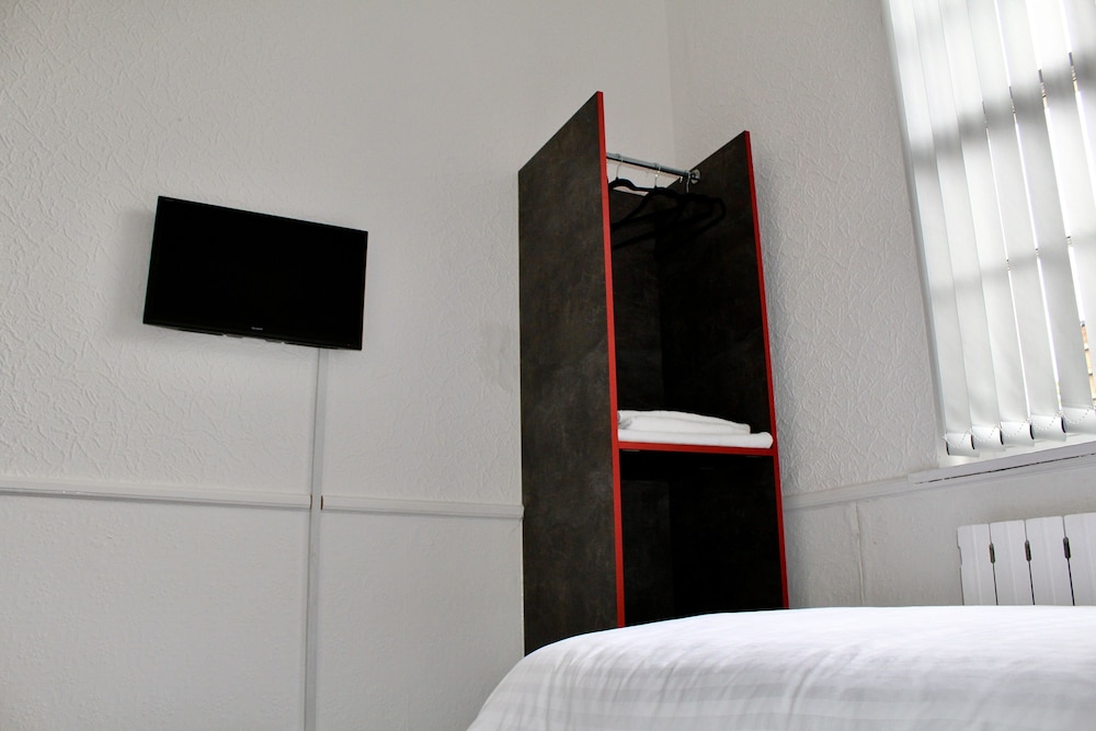 Station Hotel 36/66