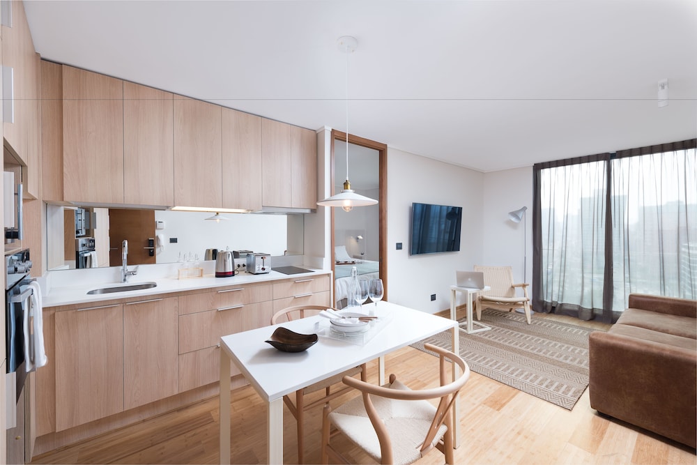 Zip Apartments 22/30