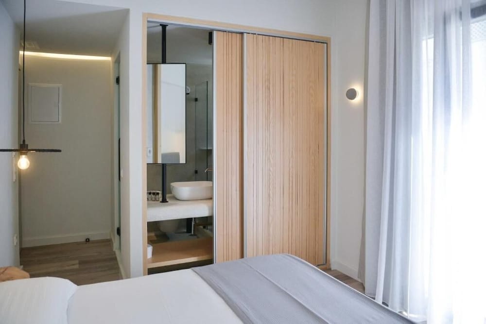 SUPERIOR, DOUBLE BED
