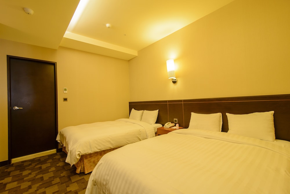 San Hua Hotel 19/38