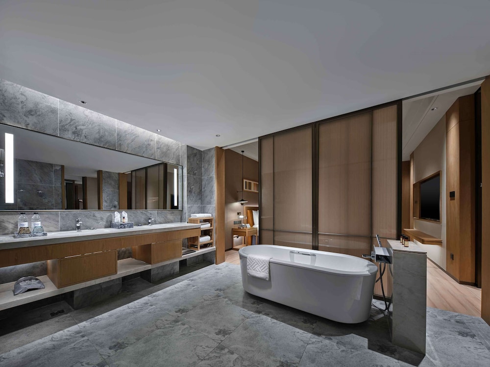 Doubletree By Hilton Lingshui Hot Spring 12/46
