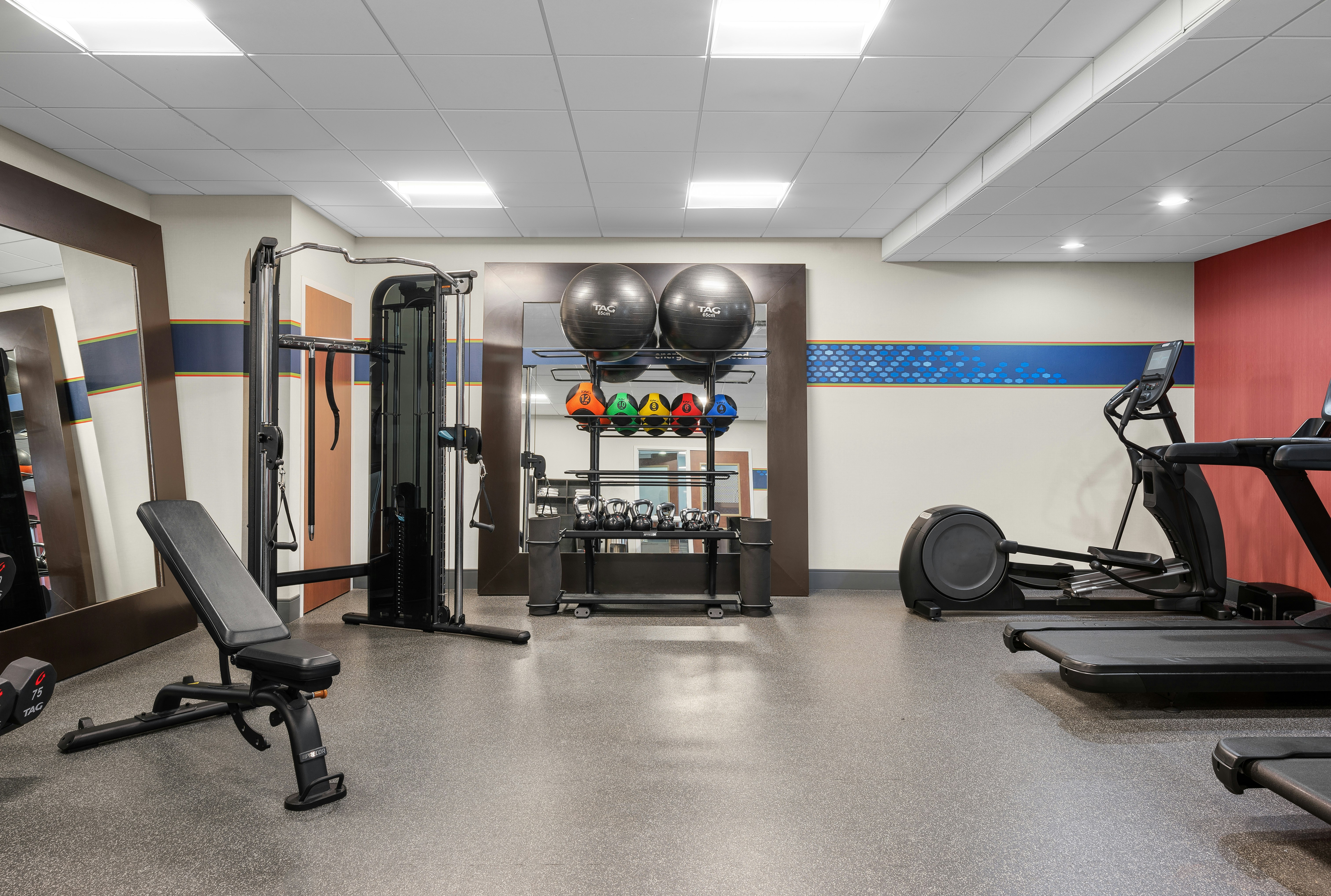 Hampton Inn Atlanta Mcdonough 20/44