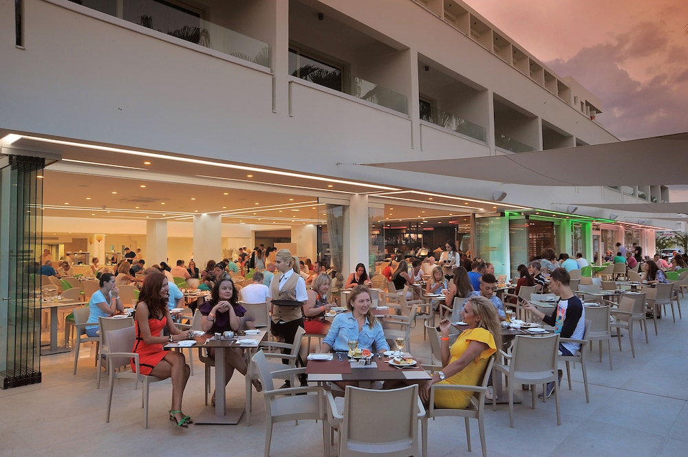 Nelia Beach Hotel & Spa 48/67