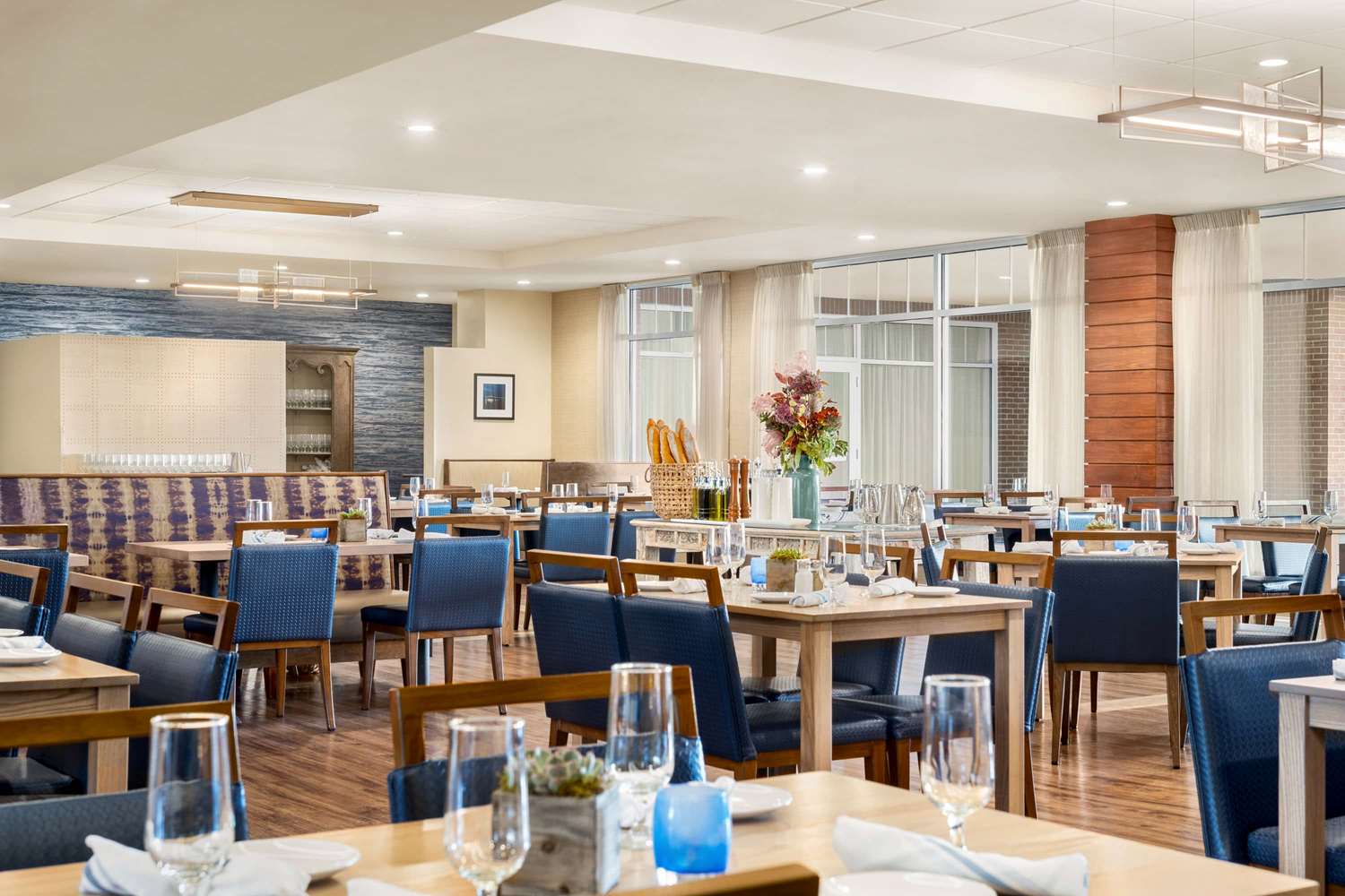 Wyndham Newport Hotel 8/19