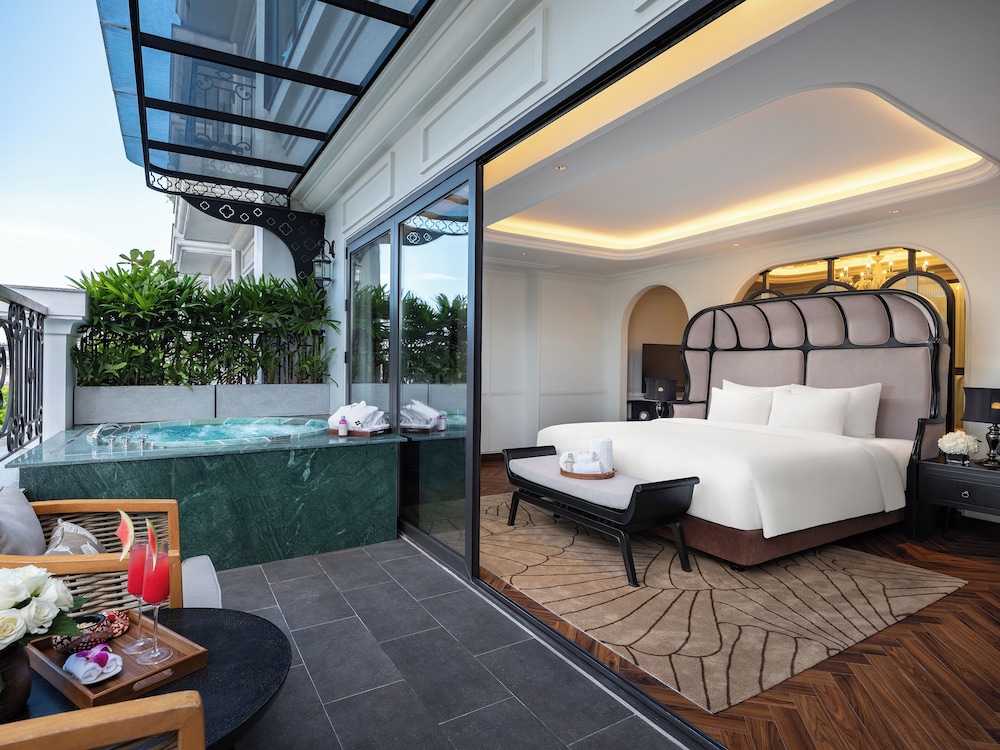 Grand Hotel du LAC Hanoi 15/50
