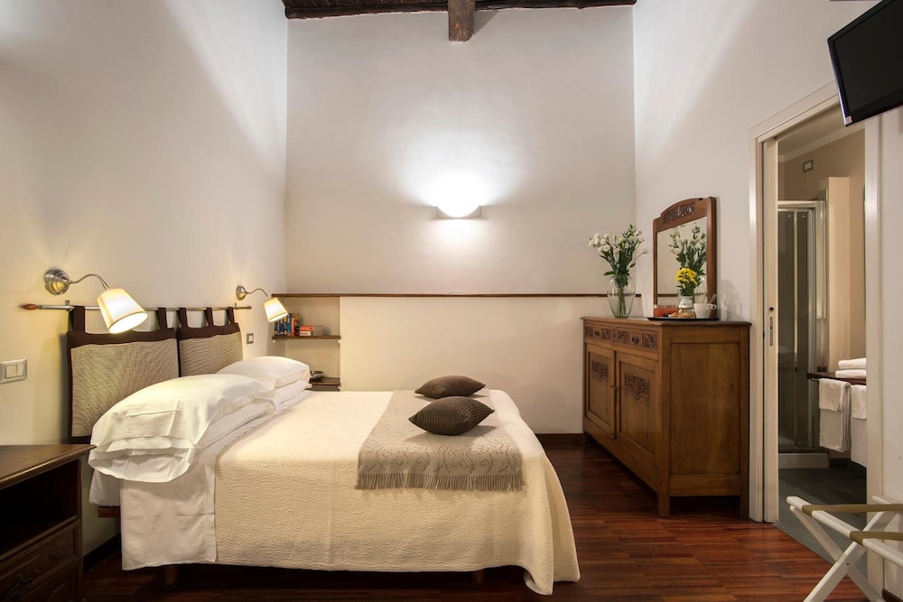 Arco Del Lauro Bed & Breakfast 12/25