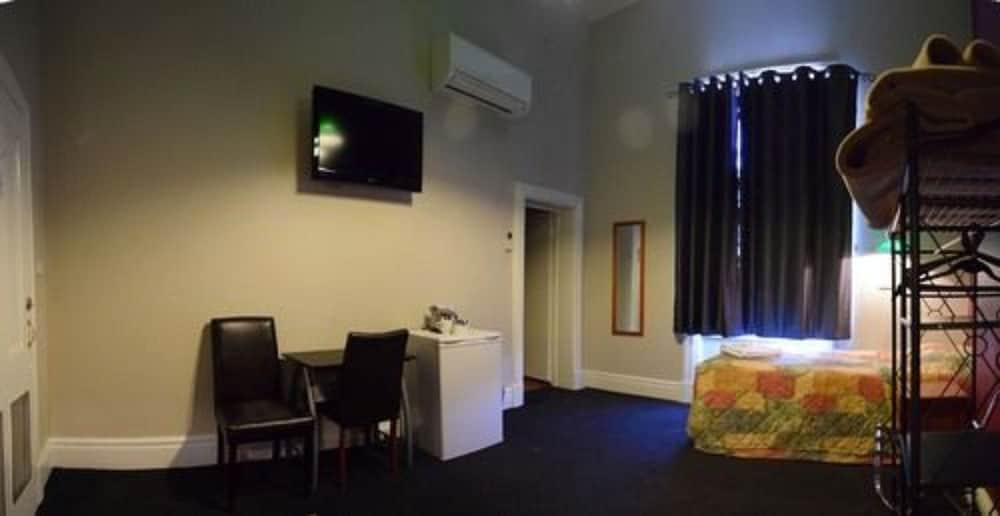 Palace Hotel Kalgoorlie 20/65