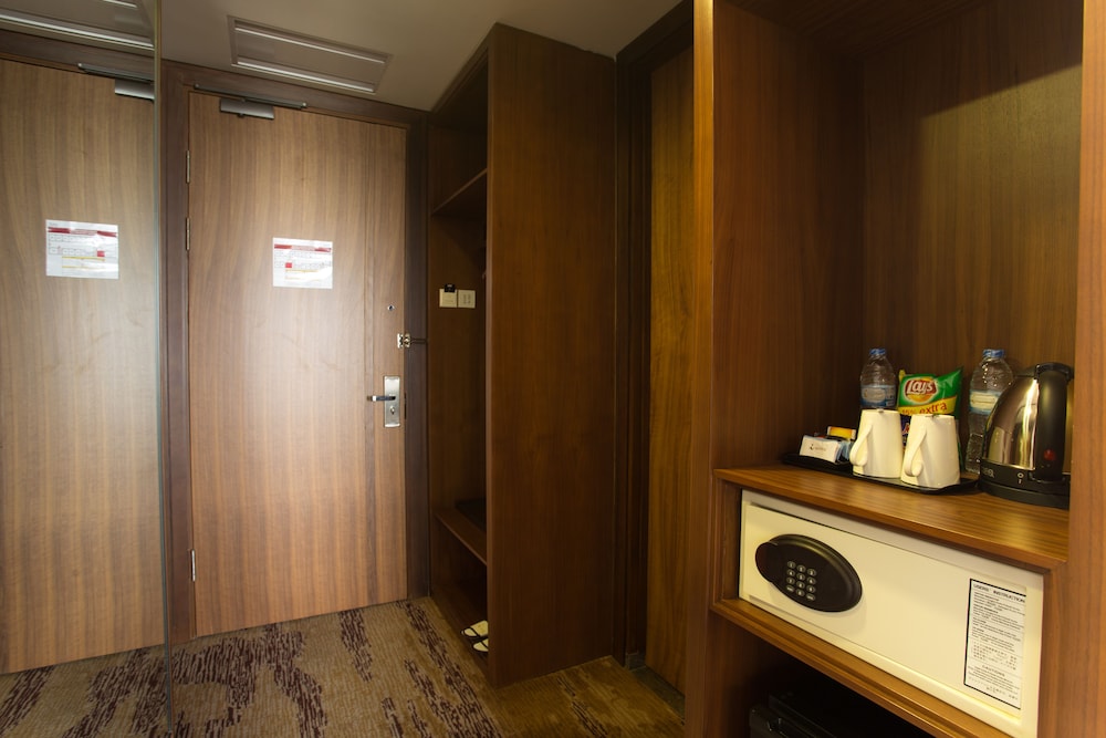 I HOTEL BALOI BATAM 54/54