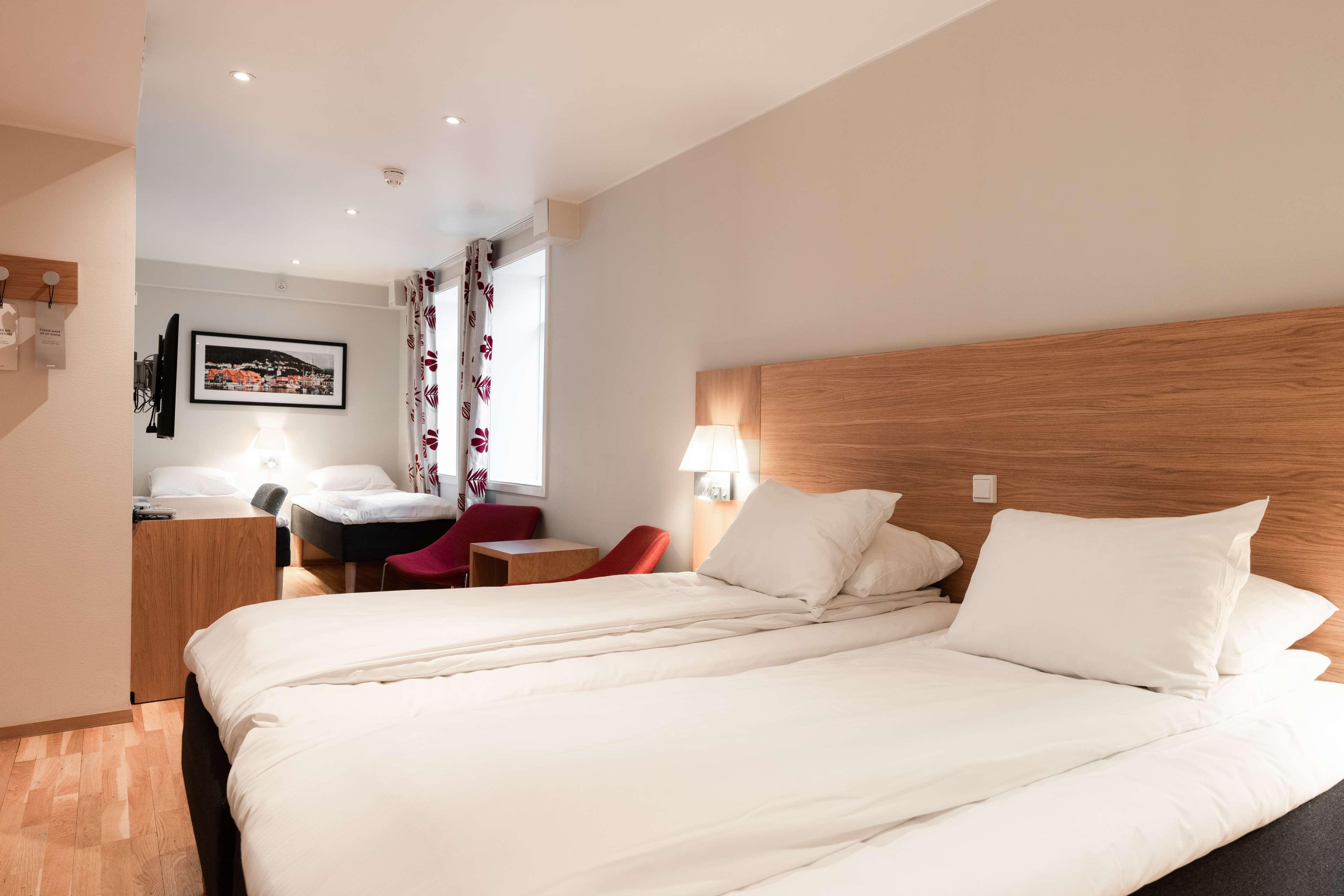 4 Rooms