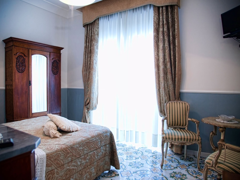 Hotel Villa Cimmino 19/57