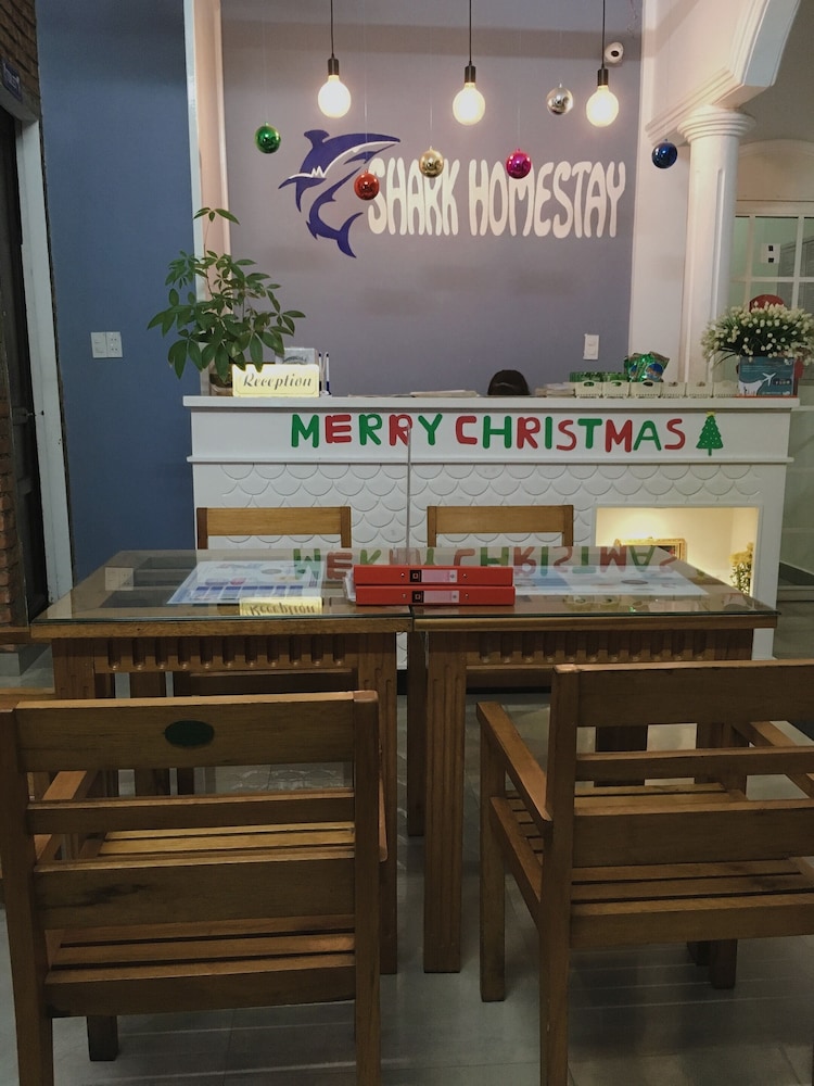Shark Hotel - Hostel 12/50