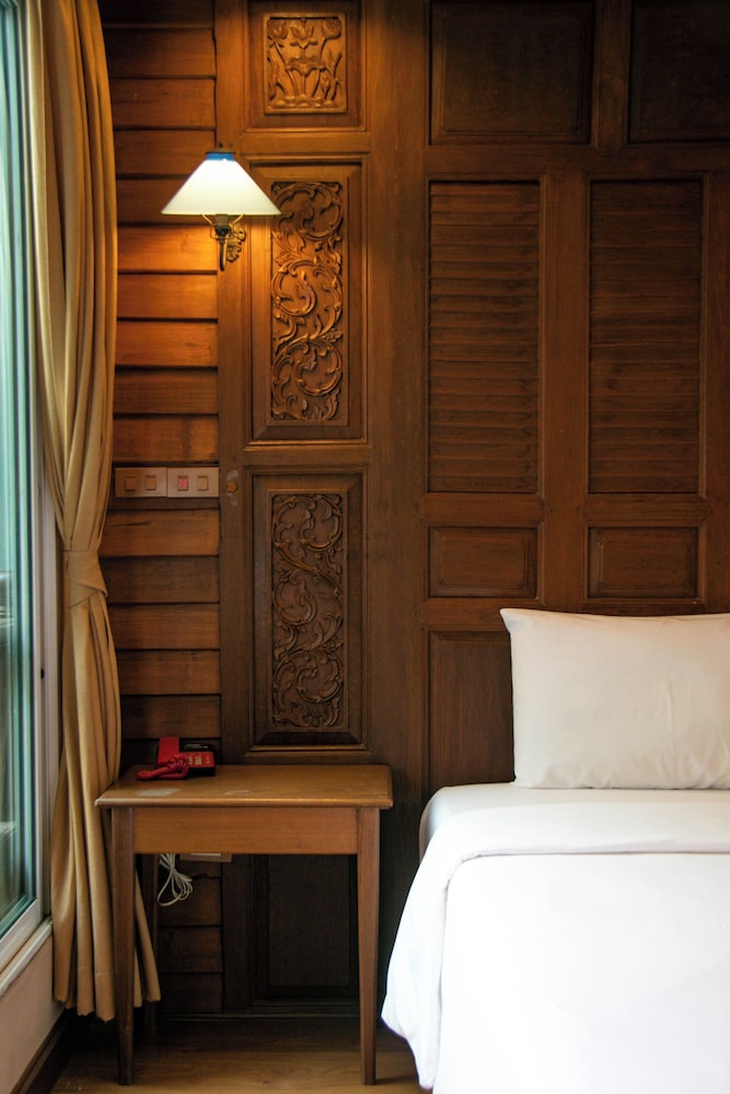 Lamphu Tree House Boutique Hotel 32/70
