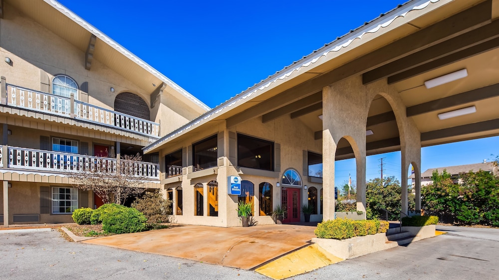 Best Western Sunday House Inn 2/30