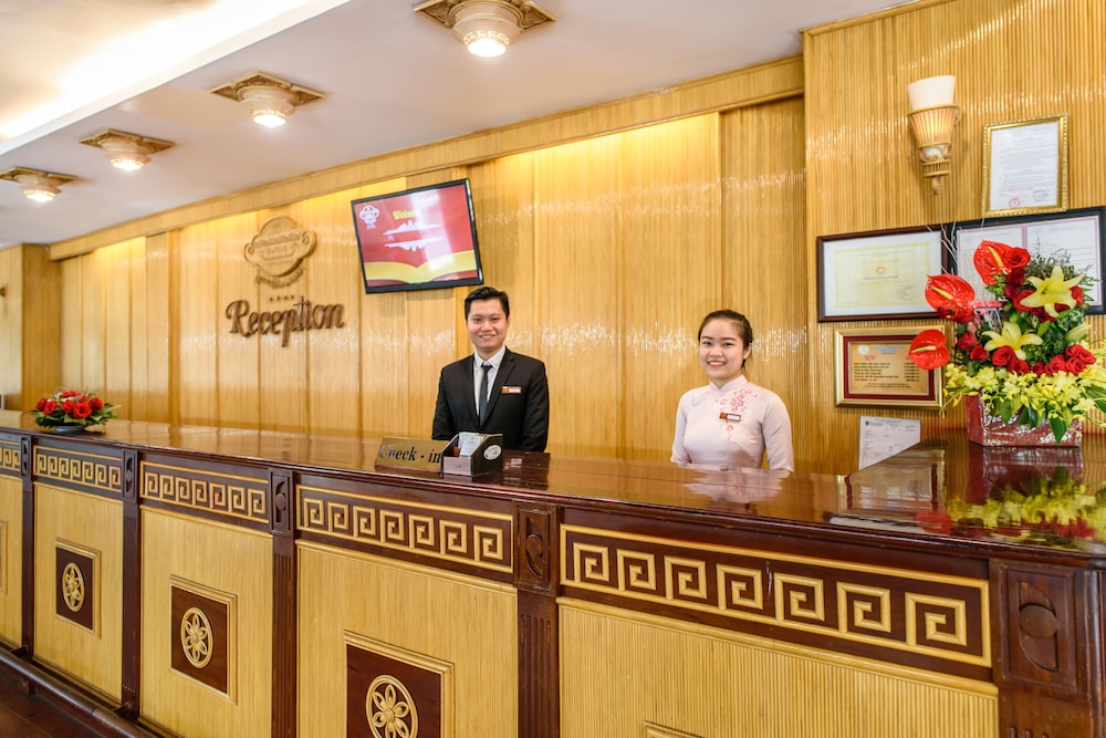 Huong Giang Hotel 8/77