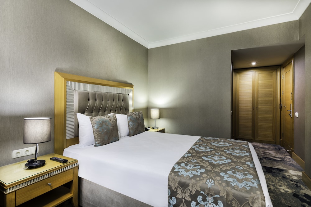 AHC Taksim Hotel 8/73
