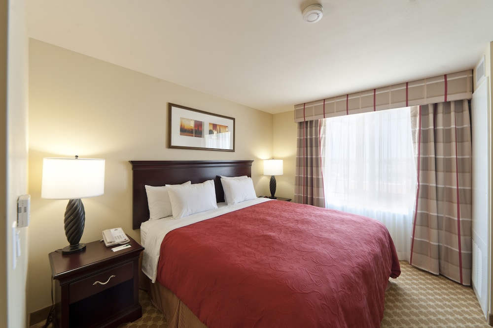 Holiday Inn & Suites Barstow 6/48