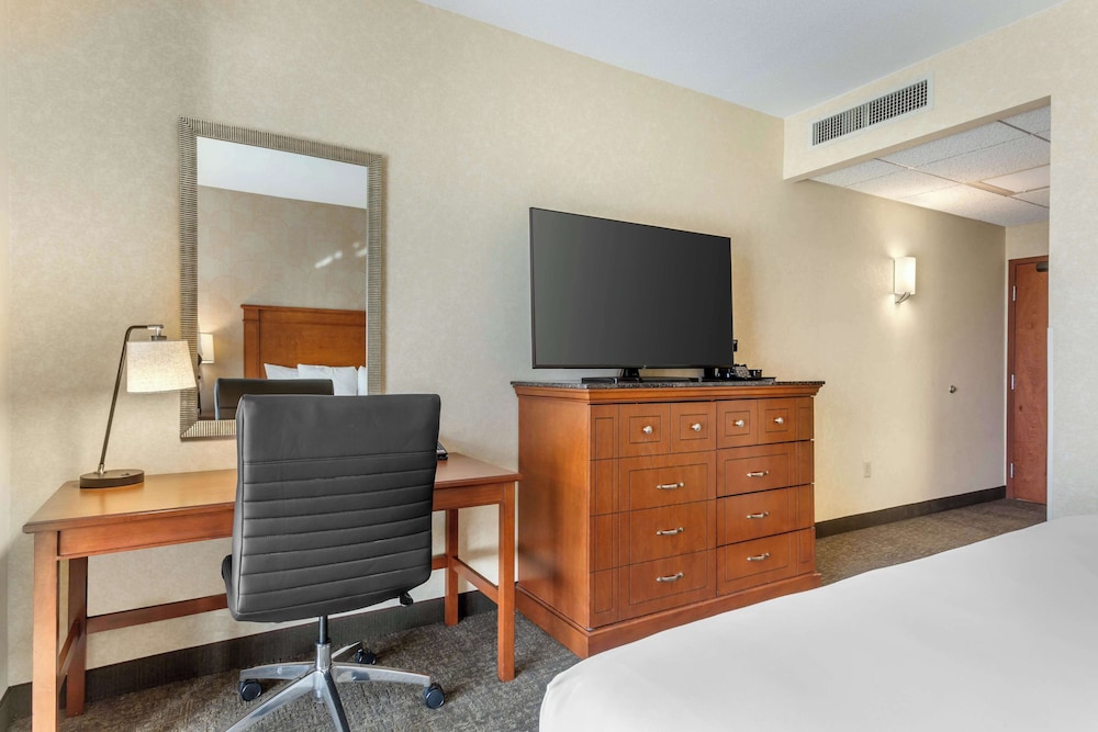 Drury Inn & Suites Phoenix Tempe 44/50