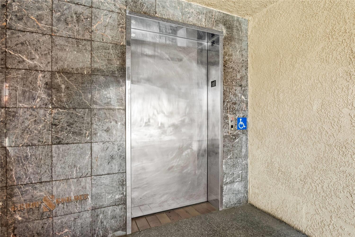 Days Inn by Wyndham Fontana / Rialto 14/34