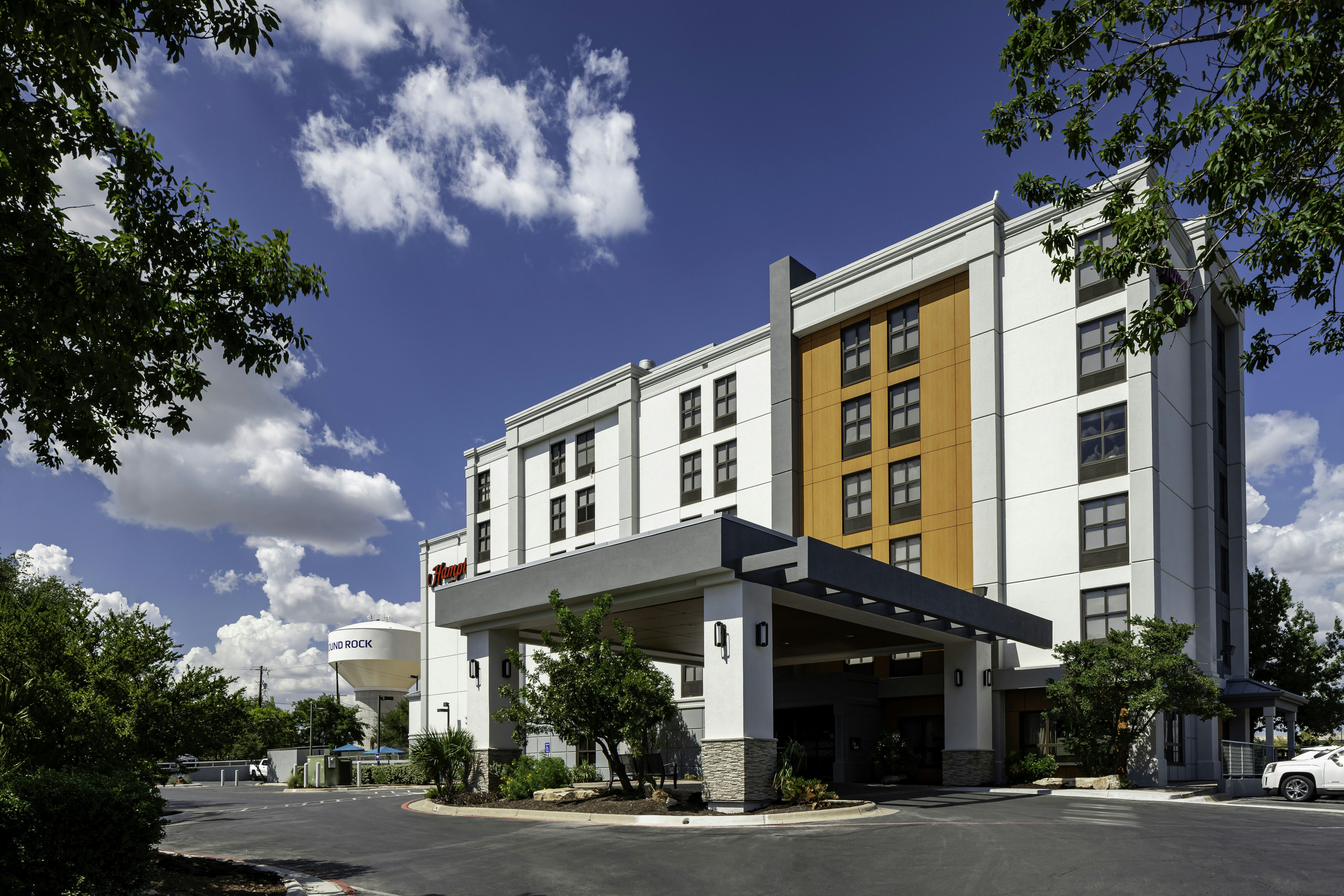 Hampton Inn Austin-Round Rock 55/57