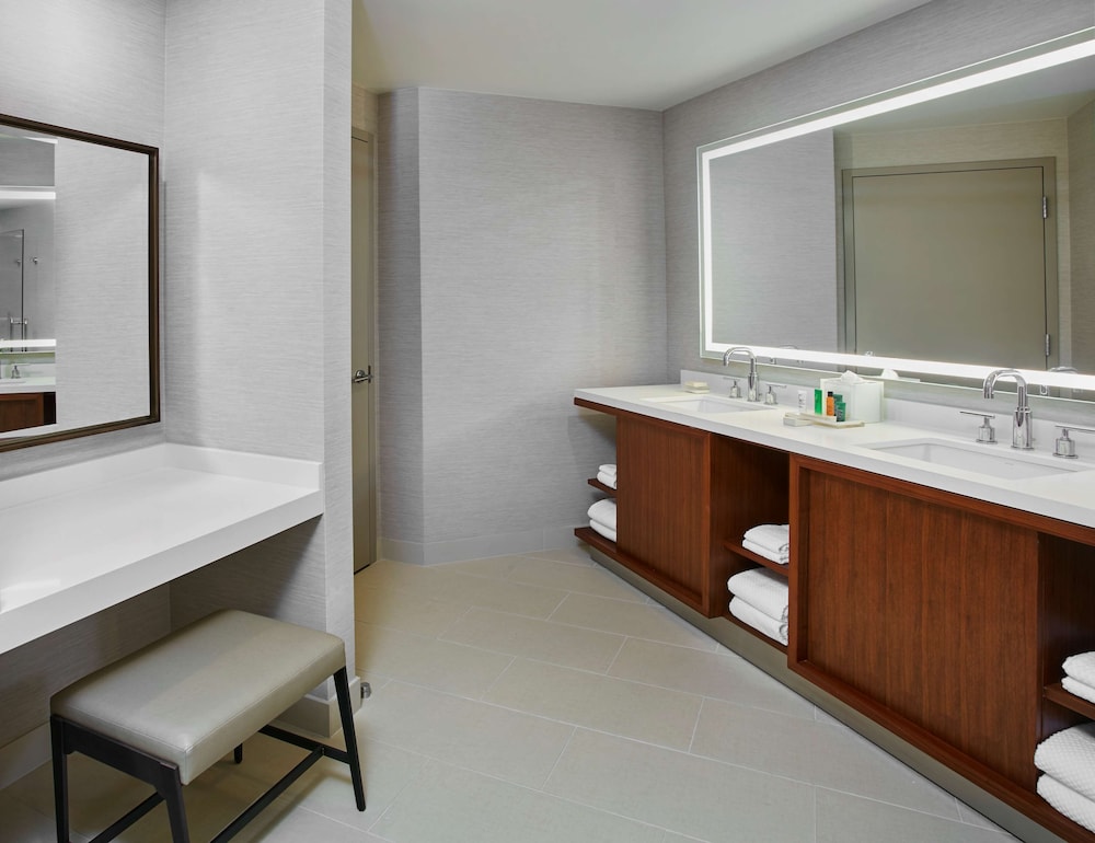 Hilton West Palm Beach 27/79