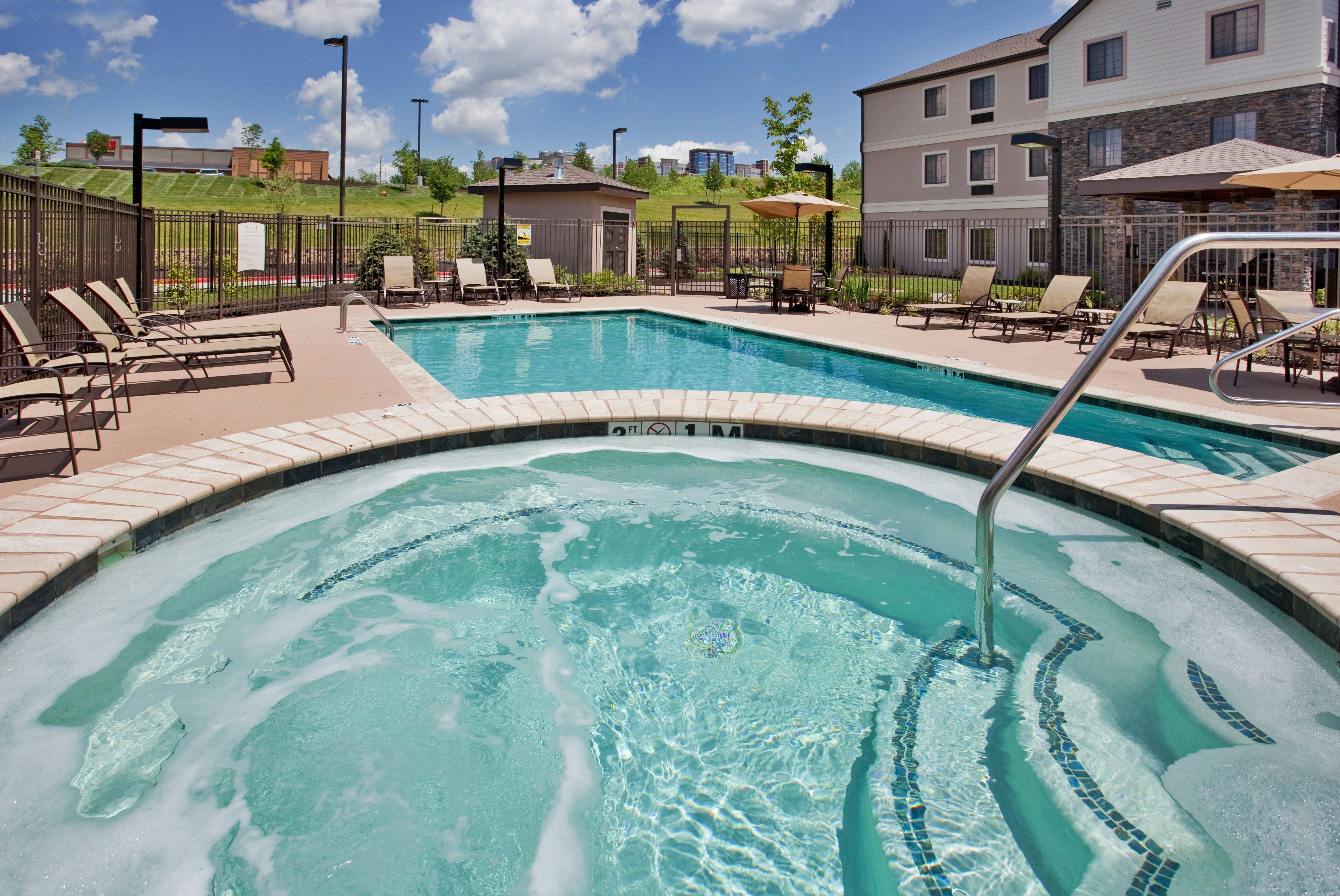 Staybridge Suites Kansas City-Independence 35/63
