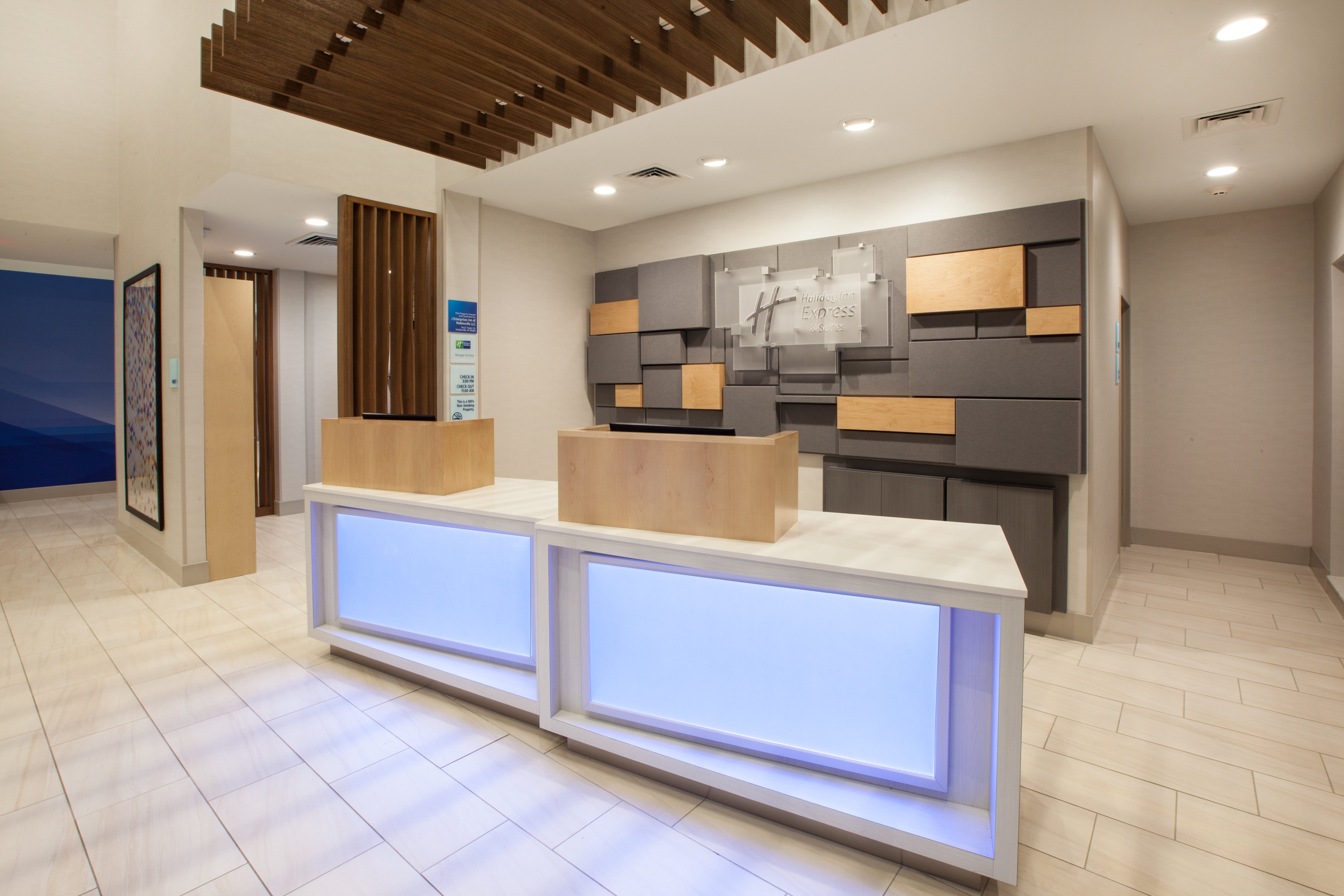 HOLIDAY INN EXPRESS & SUITES INDIANAPOLIS NE - NOBLESVILLE 6/66