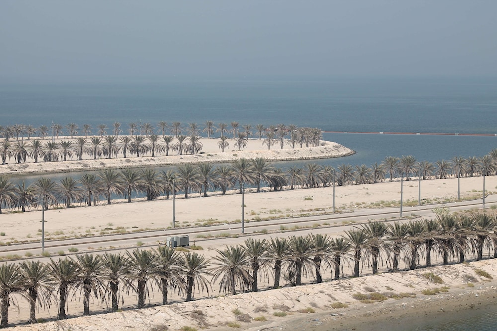 فندق جولدن توليب للأجنحة الفندقية(Golden Tulip Al Khobar Suite Hotel) 47/52