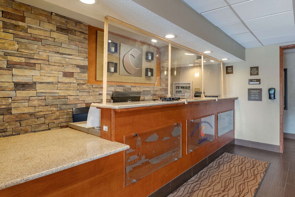 Comfort Inn Wings Stadium 3/29