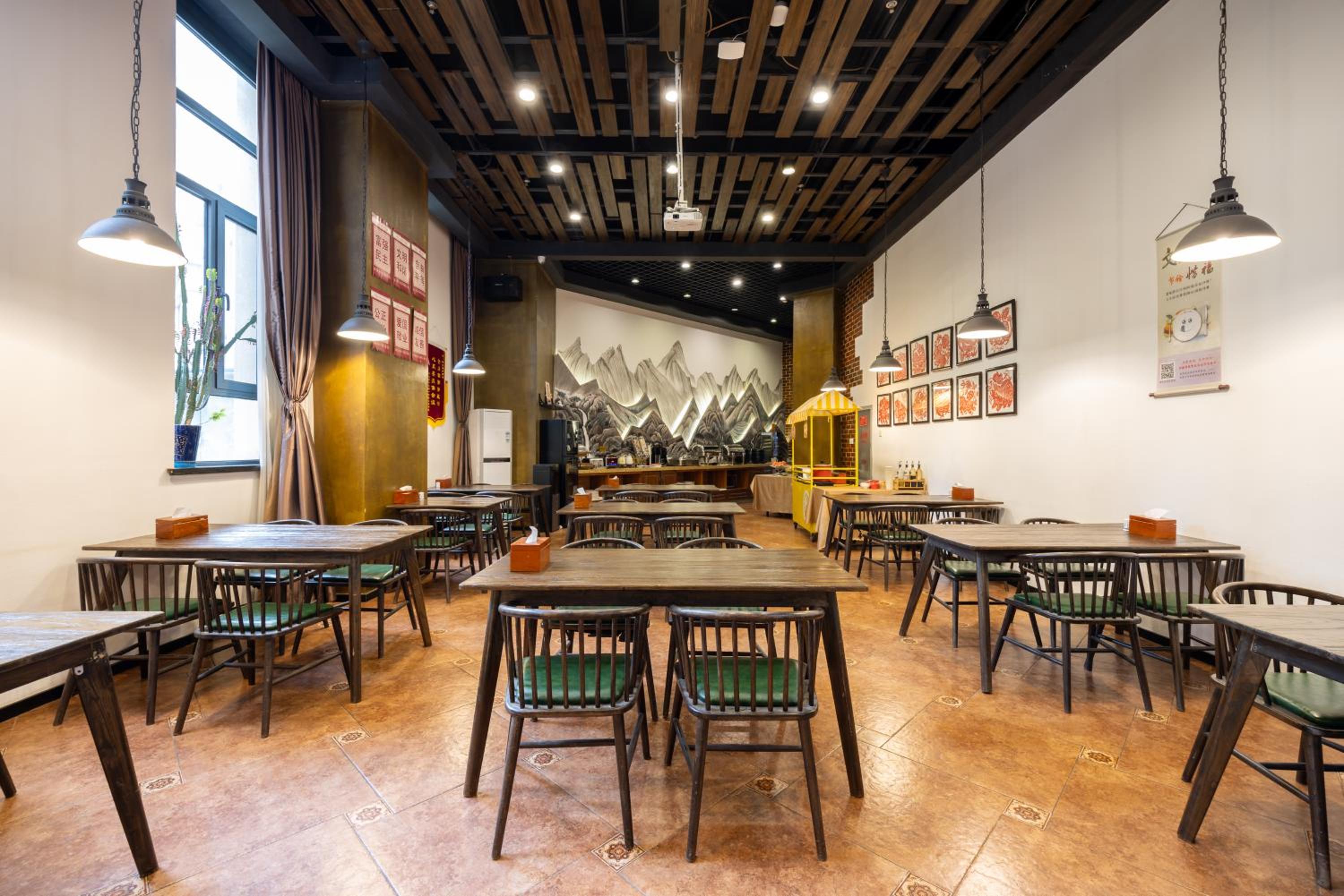 Nostalgia Hotel Zhangjiakou Culture Square North Railway Station 36/38