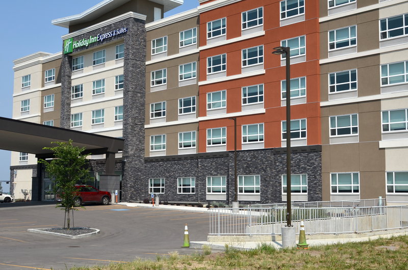 Holiday Inn Express And Suites Edmonton Sw Windermere 7/78