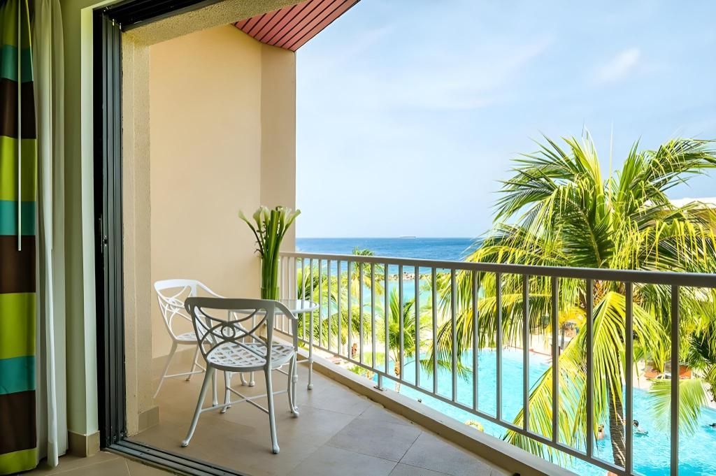 Sun Club, Suite, Double Bed, Ocean Front, Sofa